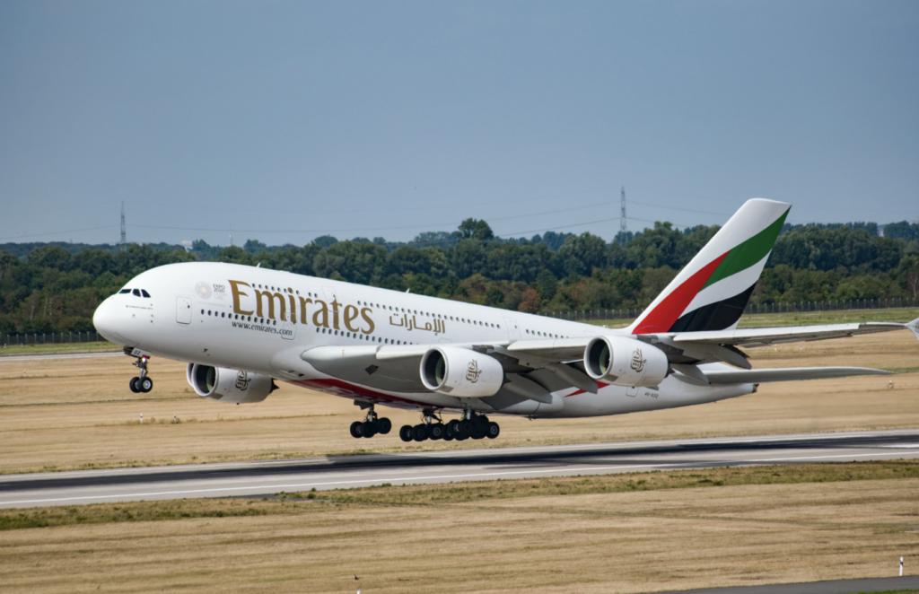 ئېقتساد: خەلىپىلىك ئ‍اۋىئاتسيەسى (Emirates) 52 مىلياردقا 95 دانە بوئىن (Boeing)ئايروپىلانى بۇيرۇتتى